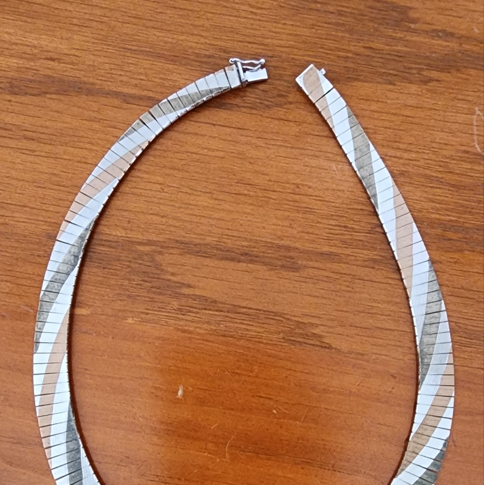 Vintage Sterling 925 tricolor necklace. Bought from Gilbert Ortega in Arizona - Picture 11 of 11